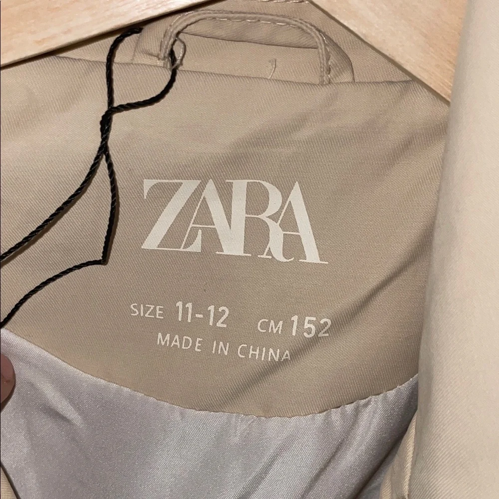 Zara Women's Tan Double-Breasted Trench Coat - Picture 6 of 10